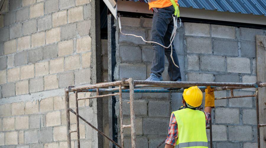 Expert Emergency Roof Repairs services in Moulton, IA